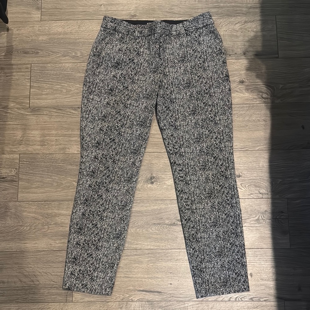 Express Gray Dress Pants with Tailored Design